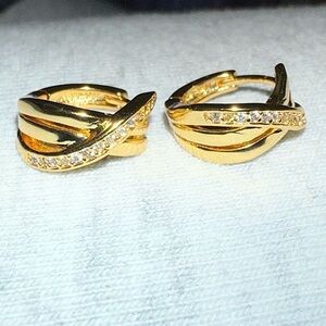 BNWOT Genuine Pandora Crossover Pave Hoop Earrings With Dustbag